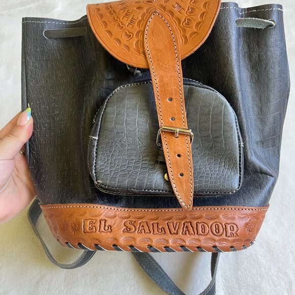 Vintage El Salvador Leather Backpack - Picture 11 of 11
